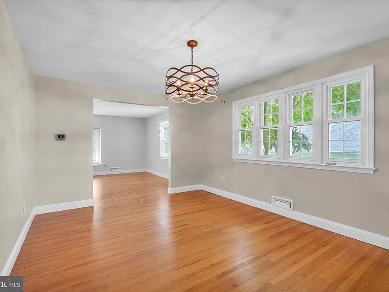 118 Fenwick Rd — Photo 5