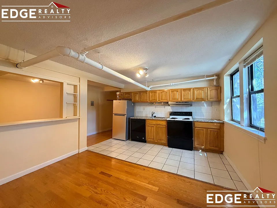 313 Summit Ave #13