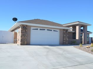 819 Emma Way, Ridgecrest, CA 93555