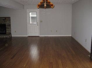 30 Windmill Ridge Rd W, Christiansburg, VA 24073