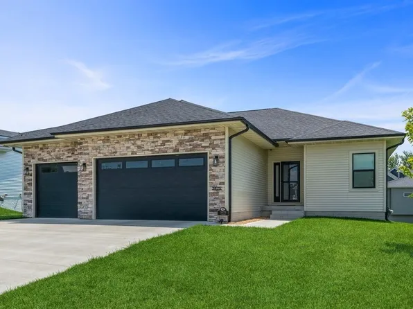 3475 E Philip St, Des Moines, IA 50320