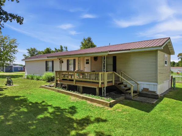 171 W Holland Lake Dr, Sheridan, MI 48884