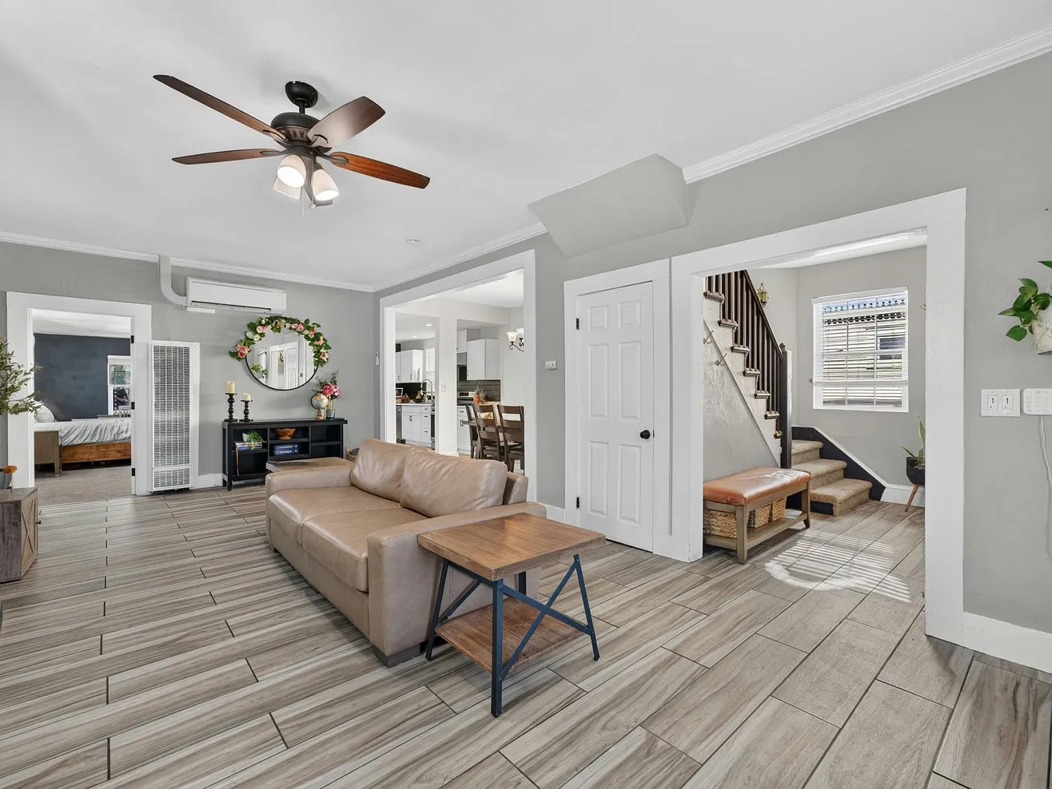 6 bed, 2432 sqft, $3,000 — Photo 3