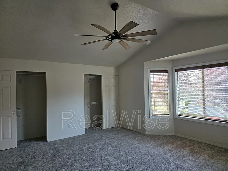 3109 NE 118th Ave — Photo 17