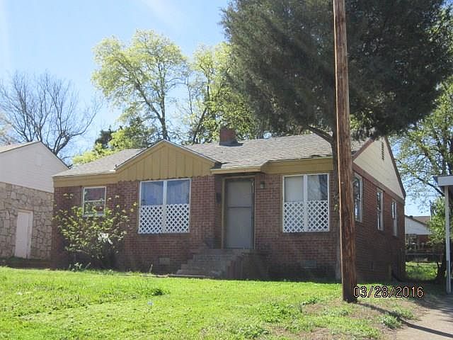 1st image of 2208 NE 24th St