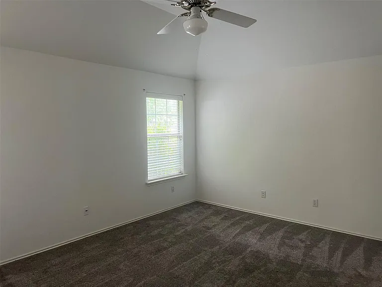 209 Bryce Canyon Dr — Photo 17