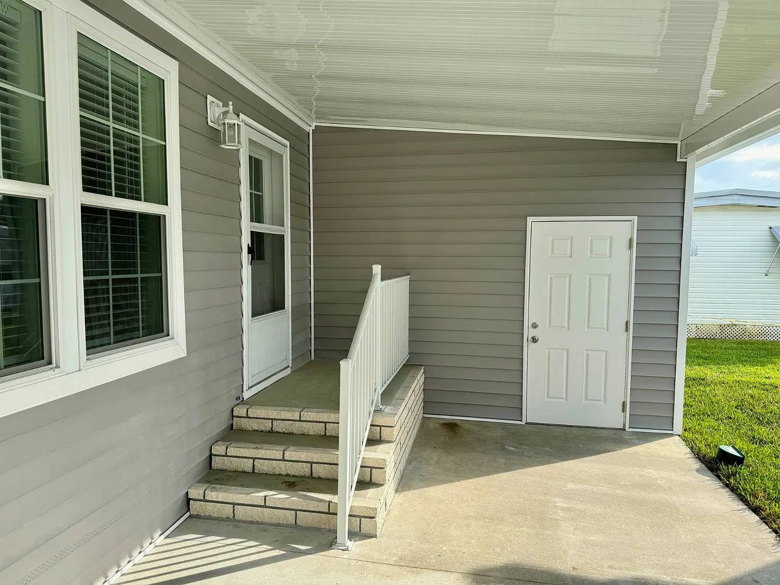Community Center — Photo 4