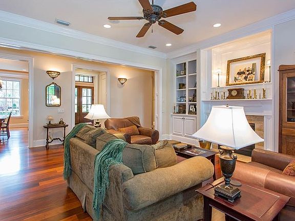 3rd image of 1017 Tuscany Pl
