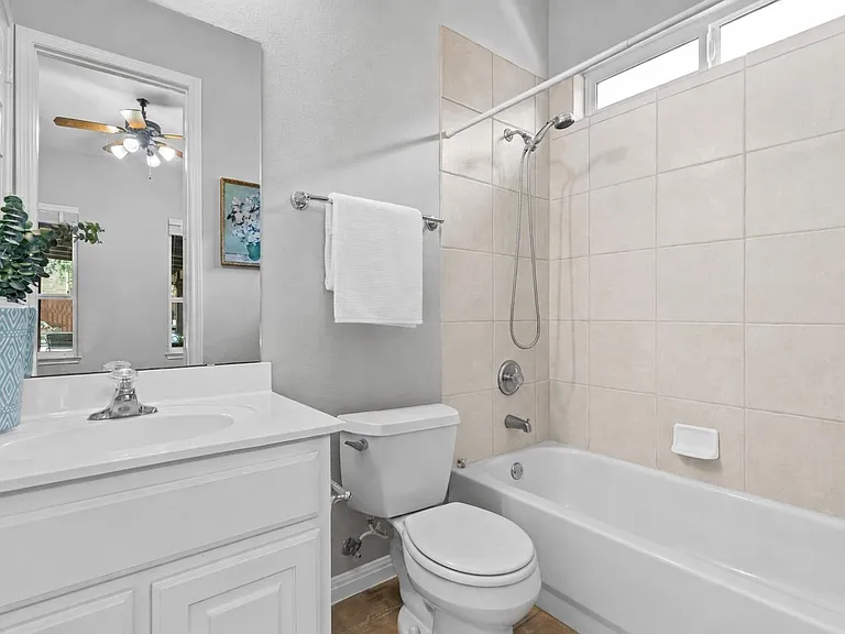 1604 Tahoka Daisy Dr — Photo 28