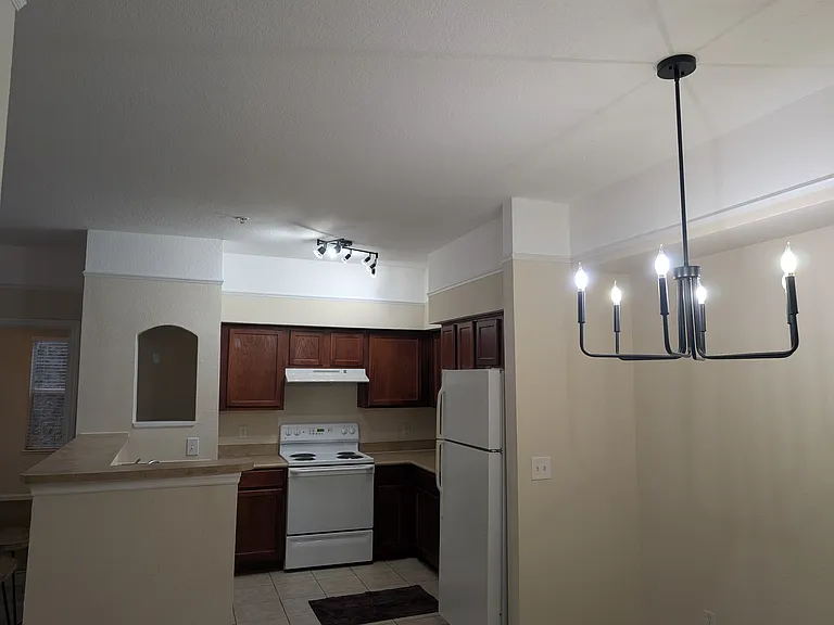 2801 Chancellorsville Dr #1208 — Photo 4