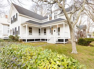 3 High St, Falmouth, MA 02543