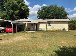 520 Blackburn Ave, Velma, OK 73491