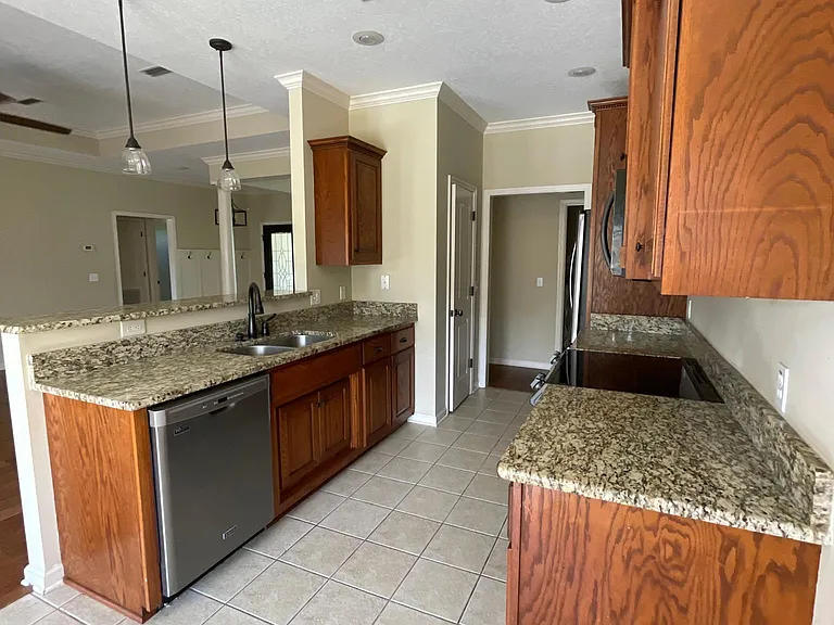 104 Belvedere Ln — Photo 8