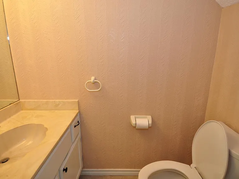 13405 Saddlebrook Trl #B — Photo 8