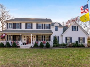 8 Huntington Ln, Ocean View, NJ 08230