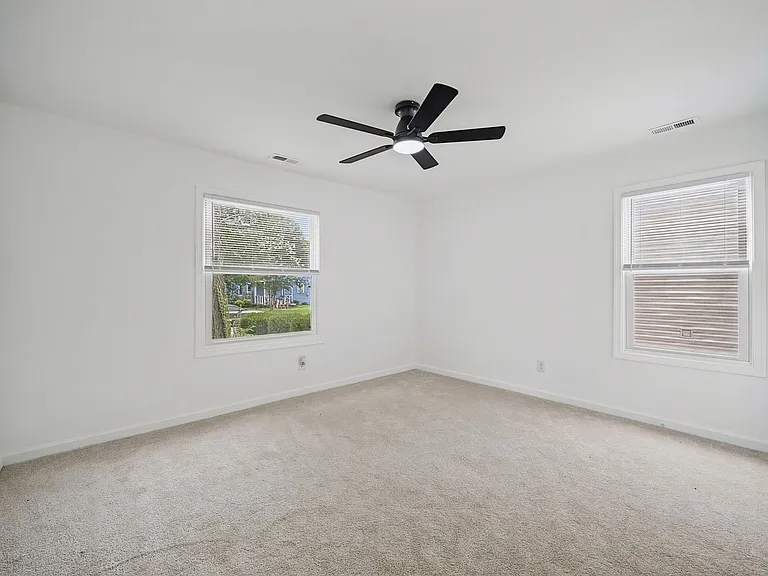 55 Greeneland Blvd — Photo 3