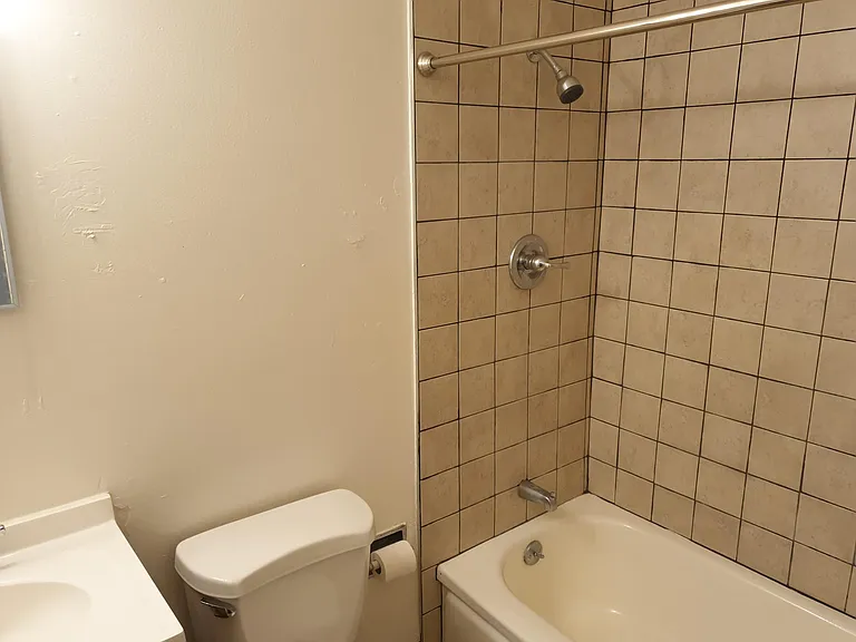 1730 Alcatraz Ave #5 — Photo 10