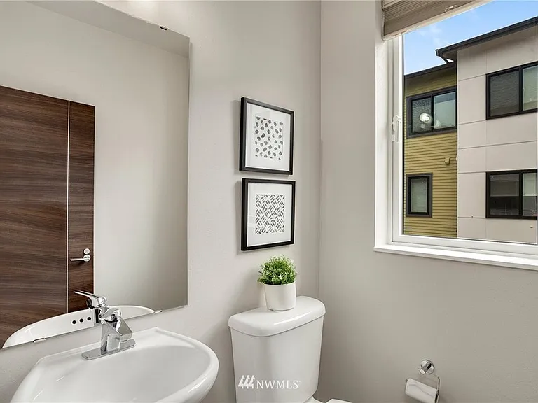 520 Fremont Walk SE — Photo 10