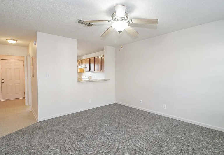 299 Raleigh Dr — Photo 7