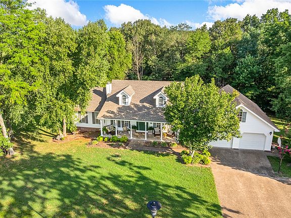 4th image of 3401 Wingate Dr