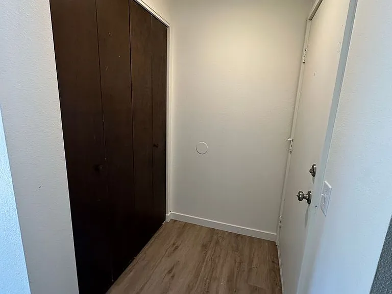 Glacier Park Apartments — Photo 17