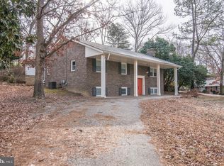 1 Woodberry Ct, Fredericksburg, VA 22405