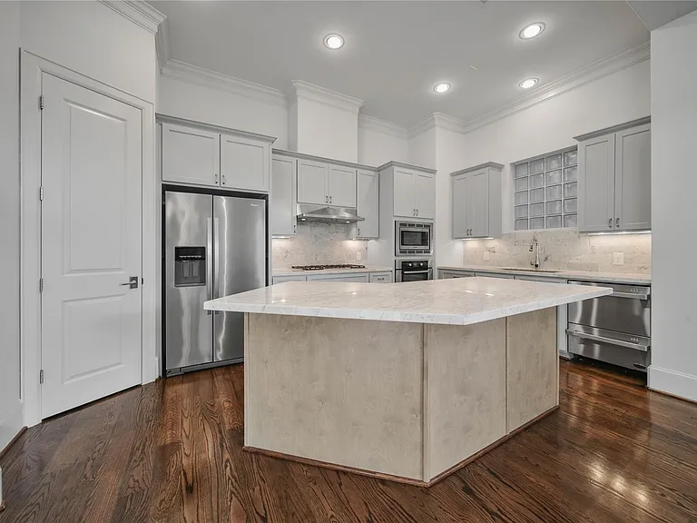 42 Wooded Park Pl — Photo 9