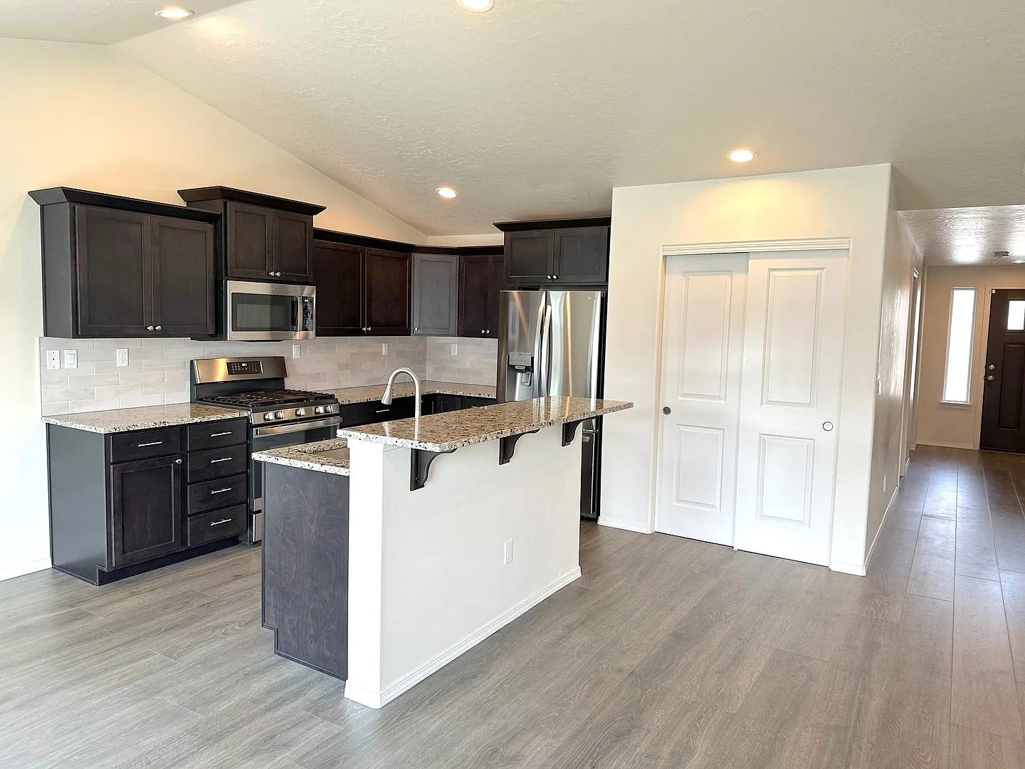 3-Bedroom in Middleton — Photo 3