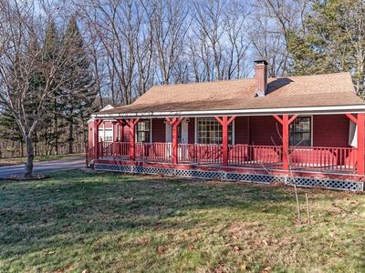 105 Metropolitan Park Ave, Seekonk, MA, 02771