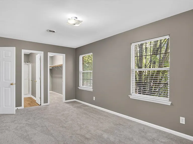 1630 Oxford Rd #F — Photo 12