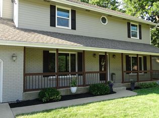 3559 SW Summerwood Rd, Topeka, KS 66614