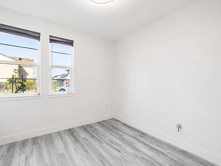 1837 S La Barbera Ave — Photo 4