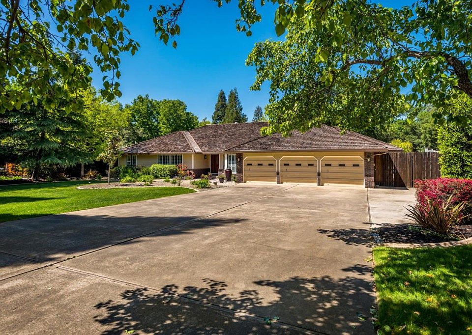1st image of 8841 Country Creek Dr