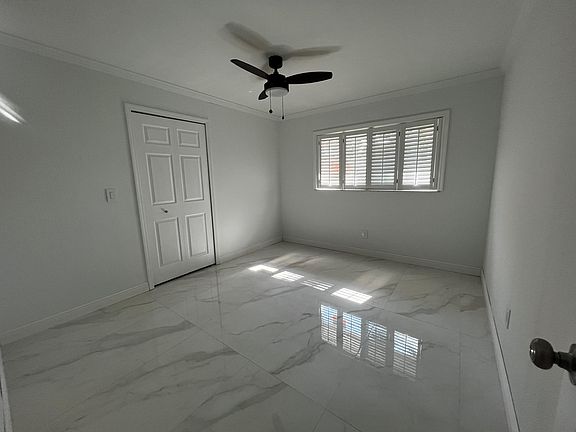 5th image of 4831 W San Miguel St