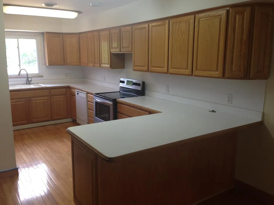 3615 Rugby Dr #4