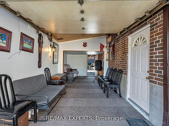 4th image of 81 Hagar Ave