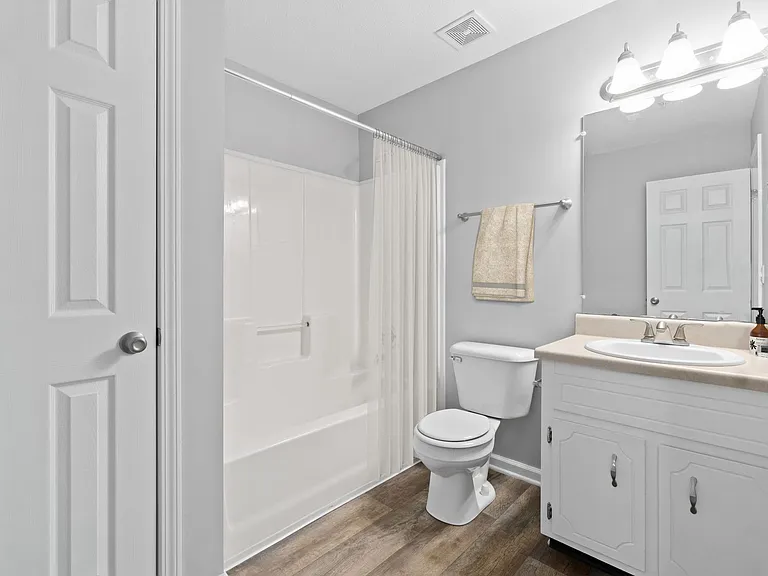 Highland Park Luxury Townhomes — Photo 12