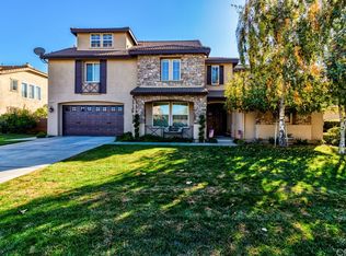 19551 Estancia Dr, Riverside, CA 92508