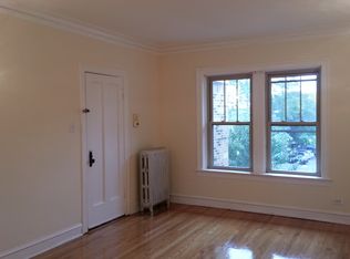 116 1/2 S Maple Ave APT B3, Oak Park, IL 60302