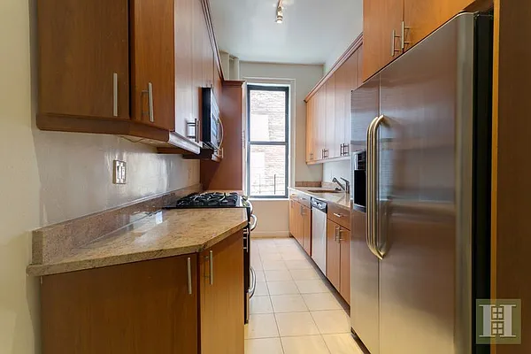 Rented by Halstead Real Estate | media 4