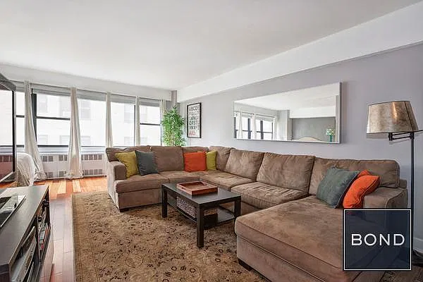 Sold by Bond New York | media 9