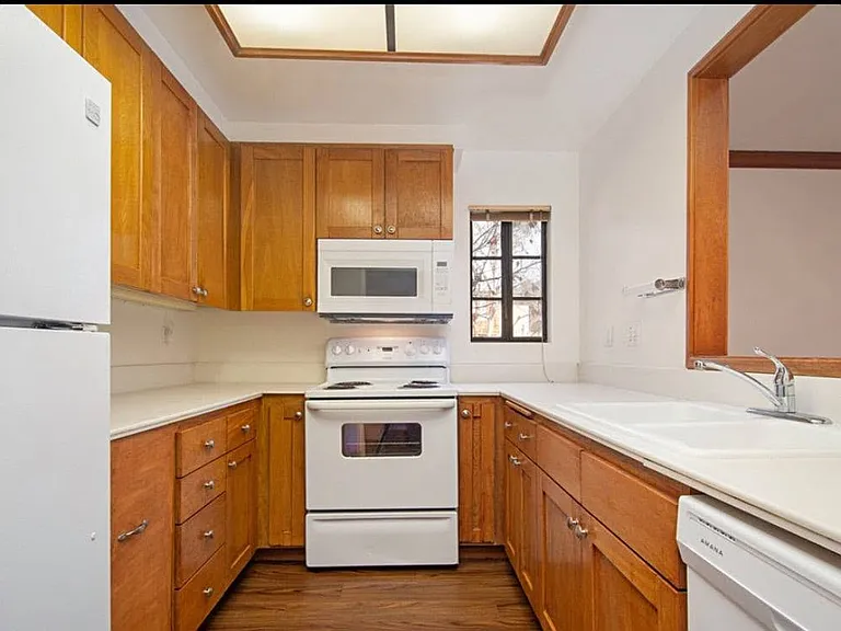 8850 Villa La Jolla Dr #201 — Photo 4