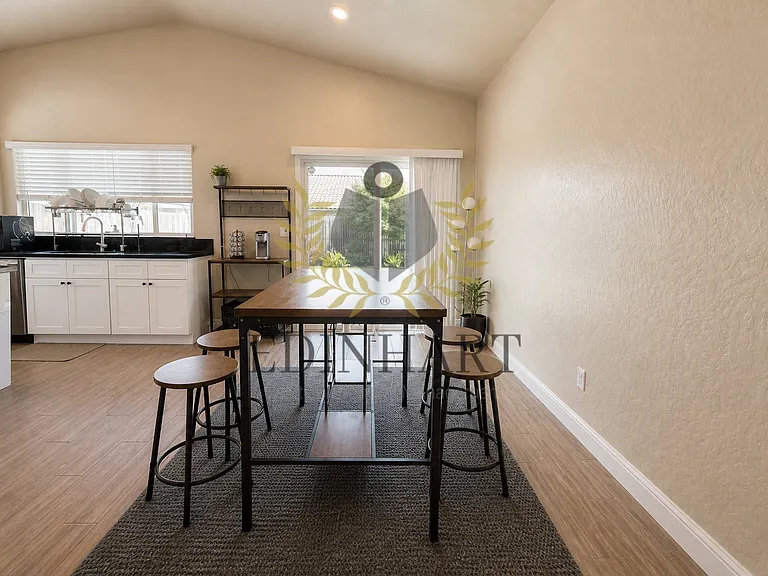 1138 S Simon St — Photo 18