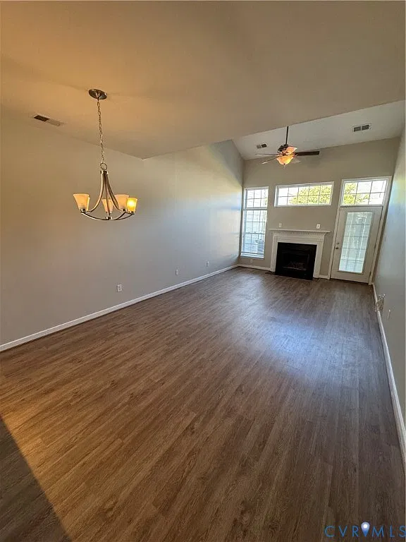 3 bed, 2.5 bath, 1930 sqft, $2,400 — Photo 4