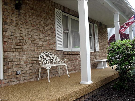 5th image of 875 Trotwood Dr