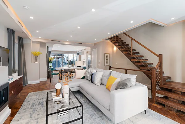 Sold by Compass | media 2