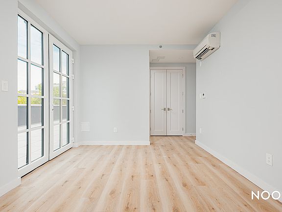 5th image of 68 Gold St #5N