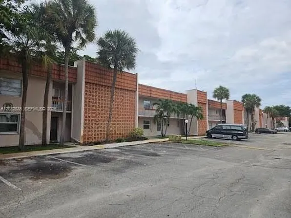 7610 Stirling Rd #104-C, Davie, FL 33024