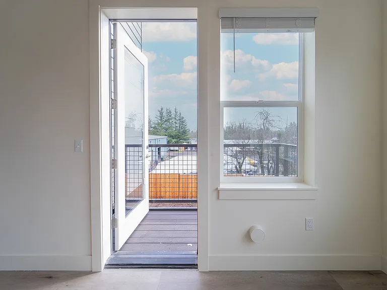 Capitol Hill Apartments — Photo 25