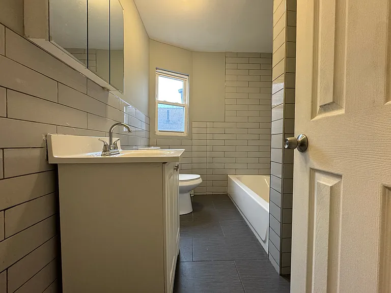 113 Ocean Ave #5 — Photo 5